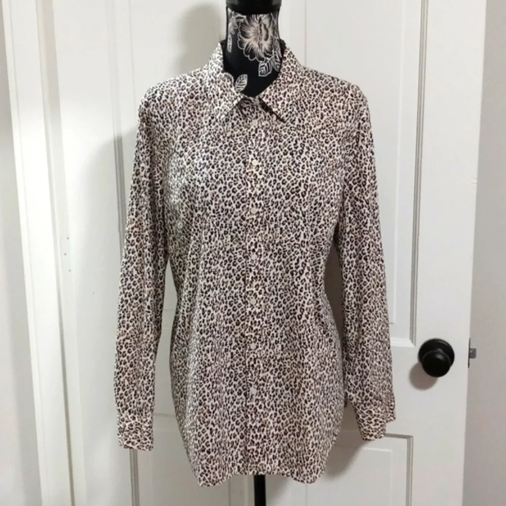 🐆Talbots🐆 - Black/Tan Leopard Print Classic Cotton L/S Button Down
